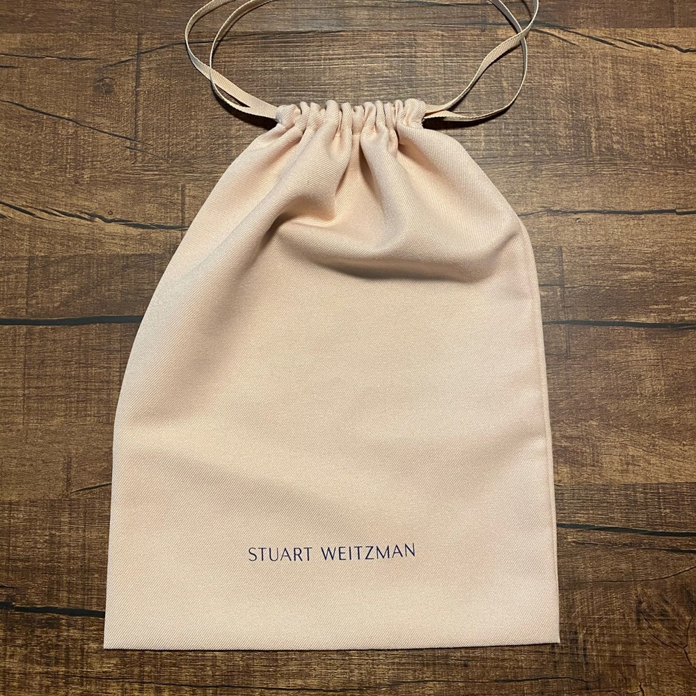 10x14 Stuart Weitzman